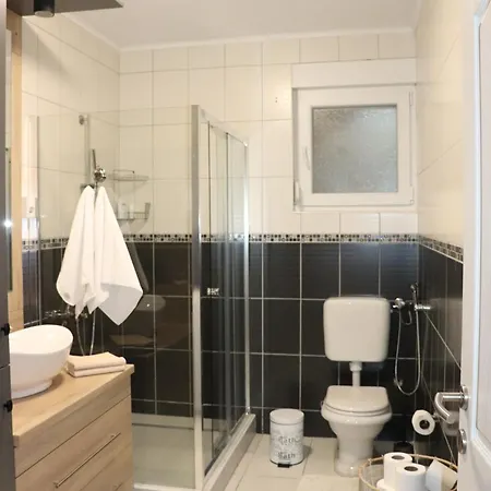 Nirvana モスタル