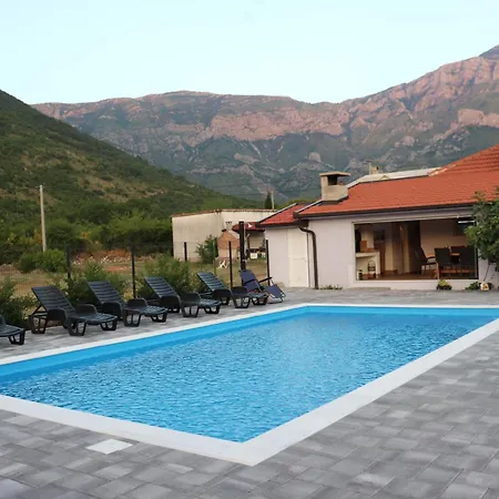 Villa Nirvana *