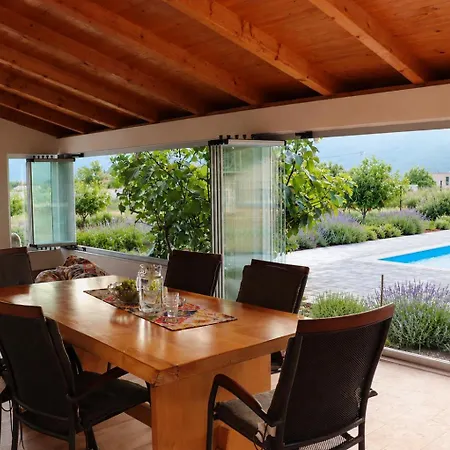 Nirvana Villa *